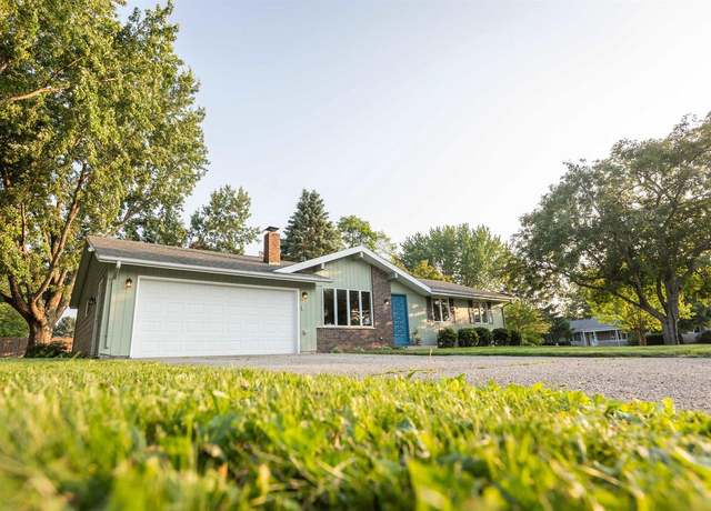 Property at 4304 Oldwyck Dr, Janesville, WI 53546, 3 beds, 3 baths