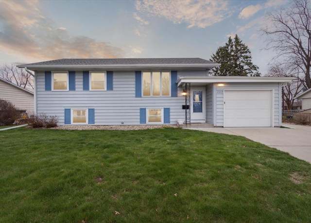 Property at 2219 Taylor Ct, Janesville, WI 53546, 4 beds, 2 baths