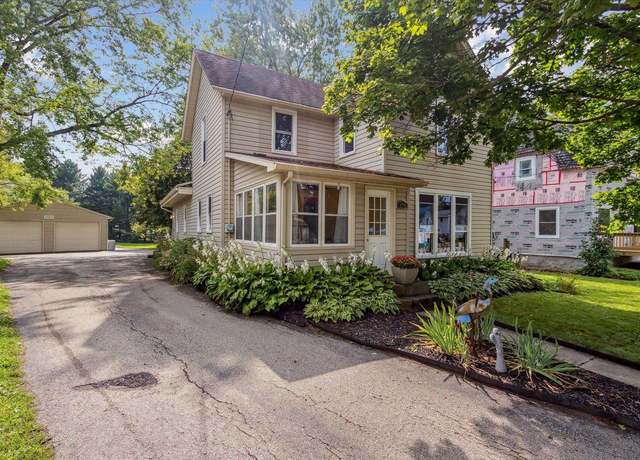 Property at 129 W Madison Ave, Milton, WI 53563, 3 beds, 2.5 baths