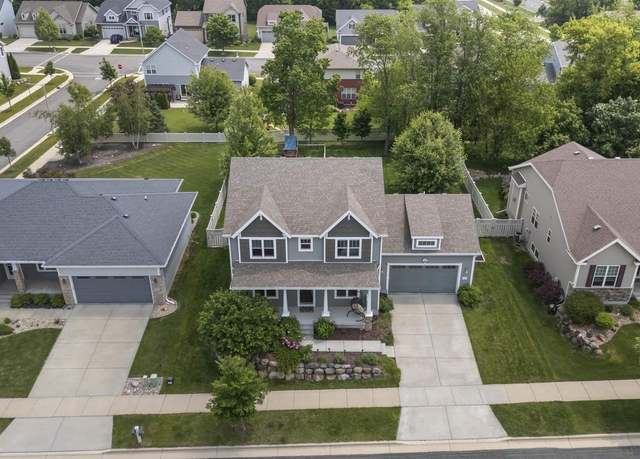 Property at 405 Blue Moon Dr, Verona, WI 53593, 5 beds, 3.5 baths