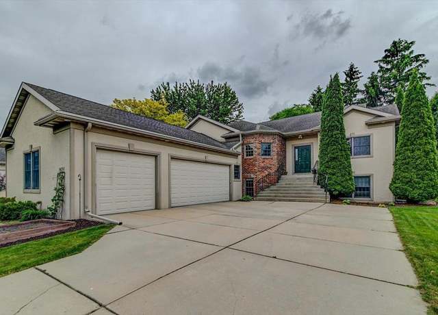 Property at 9629 Shadow Wood Dr, Verona, WI 53593, 3 beds, 2 baths