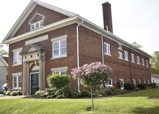 Property at 422 W Madison St, Waterloo, WI 53594, 3 beds, 2.5 baths