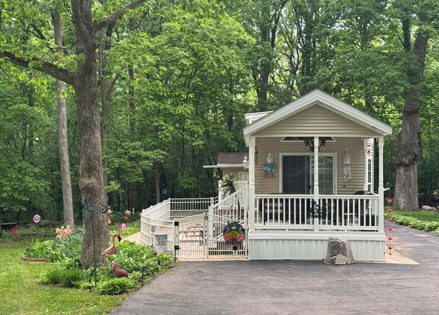Property at 269 Oak Ln, Edgerton, WI 53534, 3 beds, 1 bath