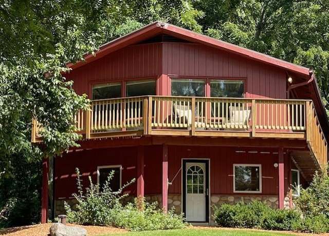 Property at 4304 N River Rd, Janesville, WI 53545, 4 beds, 3 baths