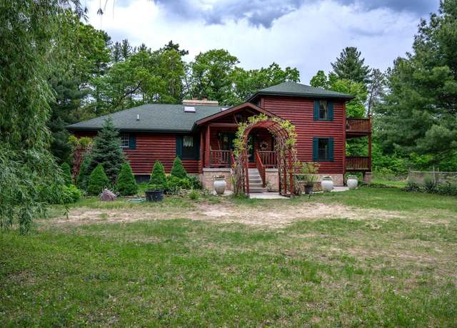 Property at N5824 Highway 12/16, New Lisbon, WI 53950, 4 beds, 3 baths
