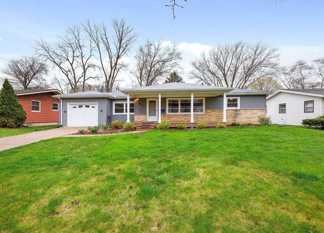 Property at 702 Hintze Rd, Madison, WI 53704, 3 beds, 1 bath