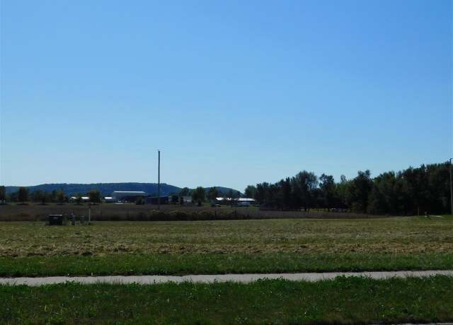 Property at 2306 Julia Cir, Prairie Du Chien, WI 53821