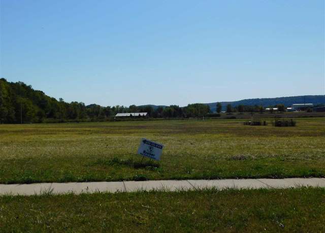 Property at 2306 Stephanie Cir, Prairie Du Chien, WI 53821
