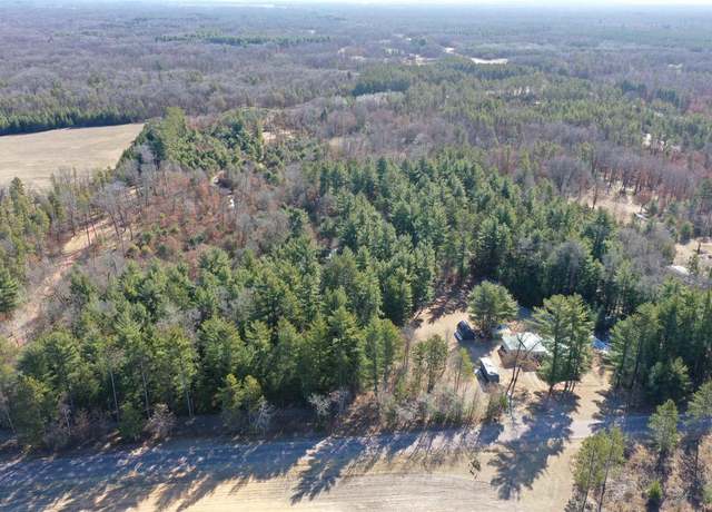 Property at 1588 8th Dr, Friendship, WI 53934, 3 beds, 1.5 baths