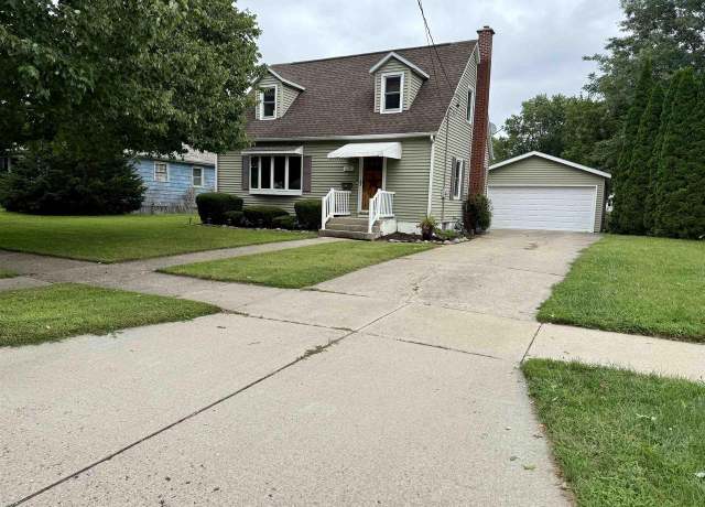 Property at 420 N Palm St, Janesville, WI 53548, 3 beds, 1 bath