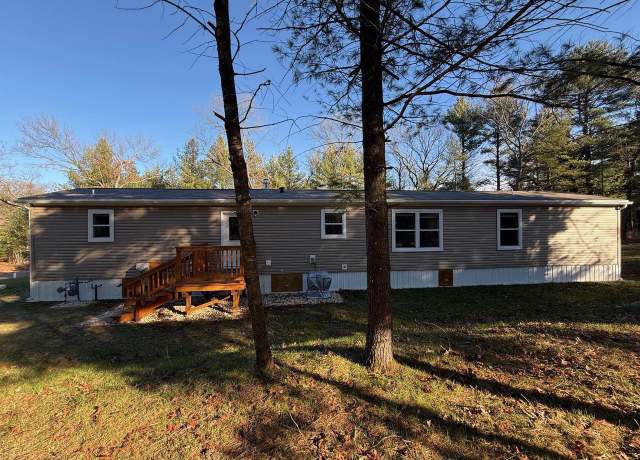 Property at E10761 Busse Ln, Baraboo, WI 53913, 3 beds, 2 baths