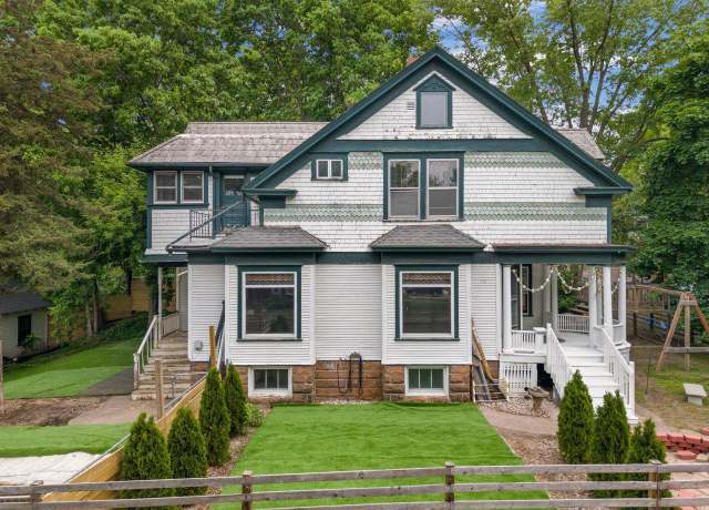 Property at 501 N Park St, Reedsburg, WI 53959, 4 beds, 2 baths