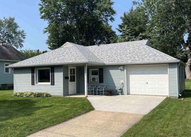 Property at 111 N Pine St, Janesville, WI 53548, 2 beds, 1 bath