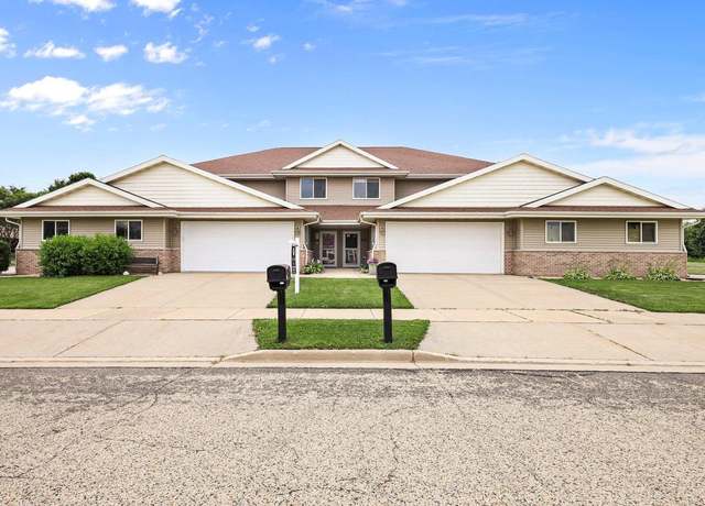 Property at 194 Valley Dr, Lodi, WI 53555, 2 beds, 2 baths