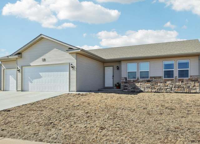 Property at 1680 Cornerstone Cir, Platteville, WI 53818, 4 beds, 2 baths