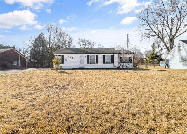 Property at 2126 E County Road O, Janesville, WI 53546, 5 beds, 1 bath