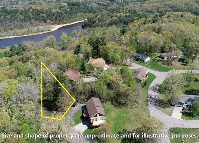 Property at 56 Redhawk Trl, Baraboo, WI 53913