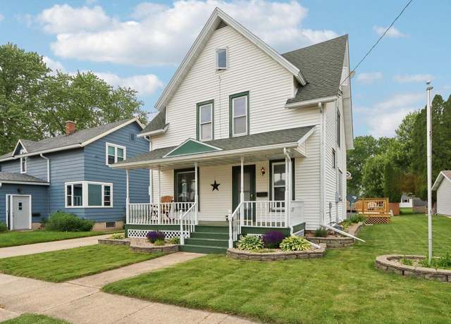 Property at 215 Randolph St, Randolph, WI 53956, 3 beds, 1.5 baths