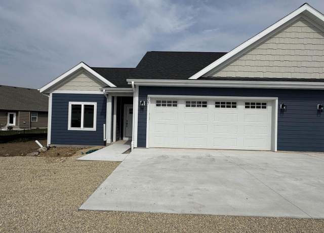 Property at 807 Vineyard Ct, Cambridge, WI 53523, 4 beds, 3 baths