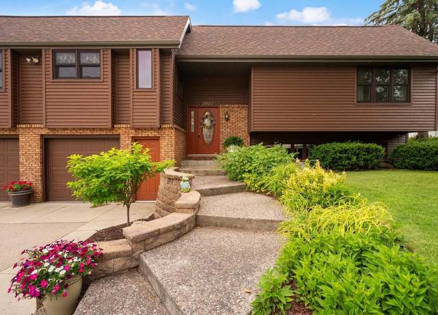 Property at 2022 27th St, Monroe, WI 53566, 3 beds, 2.5 baths
