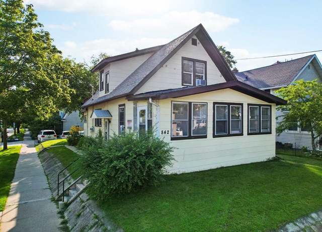 Property at 842 S Brooks St, Madison, WI 53715, 2 beds, 3 baths