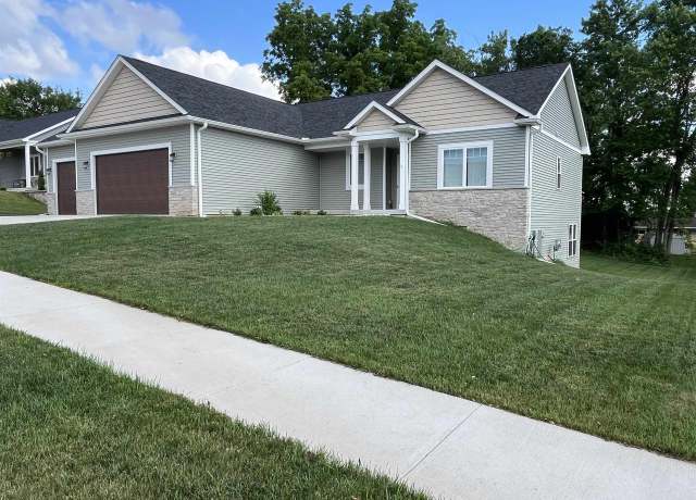 Property at 539 Greenway Point Dr, Janesville, WI 53548, 3 beds, 2 baths