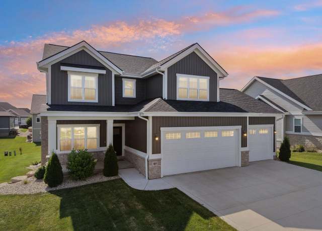 Property at 807 Lynn St, Waunakee, WI 53597, 5 beds, 3.5 baths