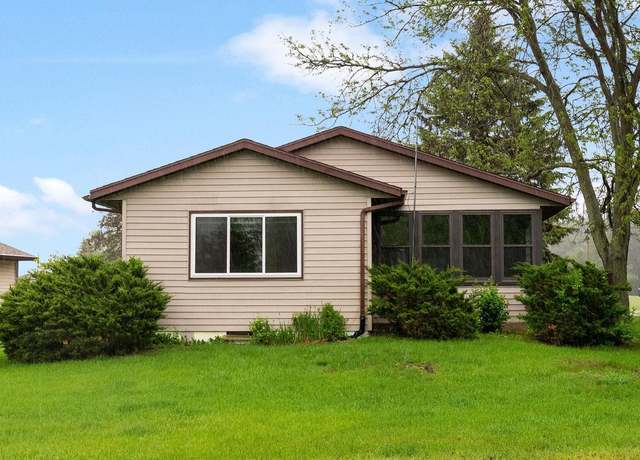 Property at 891 Saddle Rdg, Portage, WI 53901, 2 beds, 2 baths