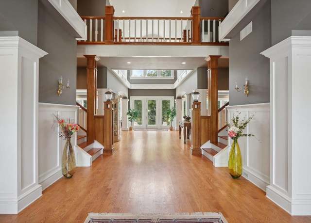 Property at 4278 Blackstone Ct, Middleton, WI 53562, 5 beds, 4.5 baths