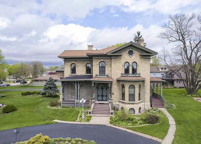 Property at 429 Prospect Ave, Janesville, WI 53545, 6 beds, 5 baths