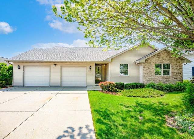 Property at 801 Desoto Dr, Janesville, WI 53546, 3 beds, 2.5 baths