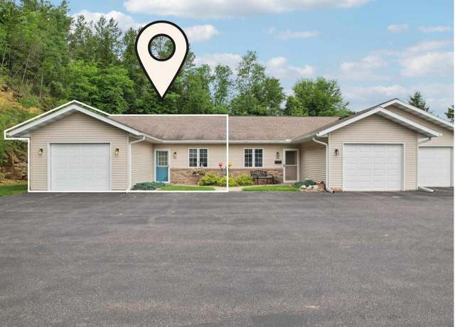 Property at 1577 N Dewey Ave, Reedsburg, WI 53959, 2 beds, 1 bath