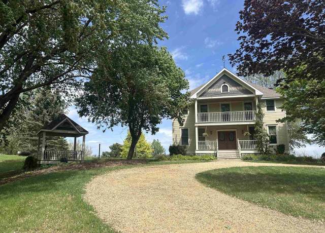 Property at 13412 Glacier Rd, Tomah, WI 54660, 4 beds, 2.5 baths