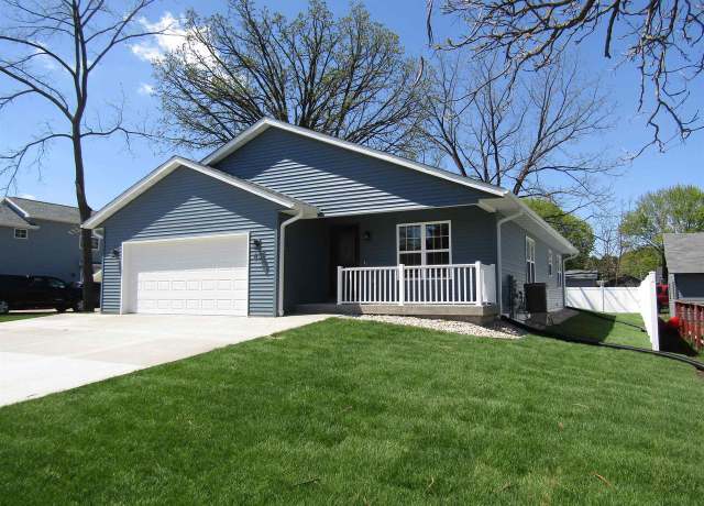 Property at 627 N Pearl St, Janesville, WI 53548, 3 beds, 2 baths