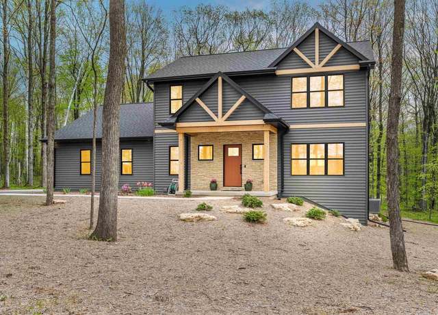Property at 4500 Winesap Ct, Egg Harbor, WI 54209, 4 beds, 3 baths