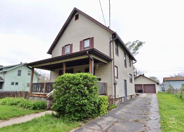Property at 1046 8th St, Beloit, WI 53511, 3 beds, 2 baths
