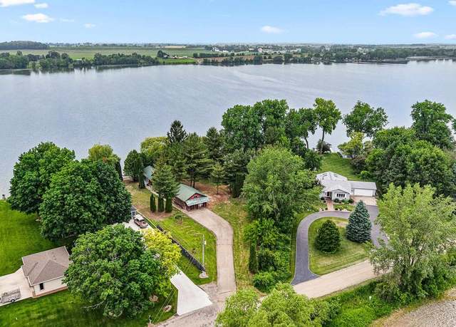 Property at W10904 Glen Dr, Beaver Dam, WI 53916, 2 beds, 1 bath