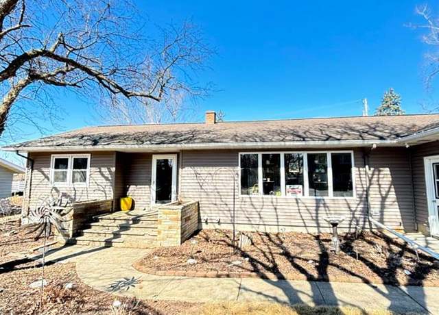 Property at 102 Fairview Ct, Fairwater, WI 53931, 3 beds, 1.5 baths