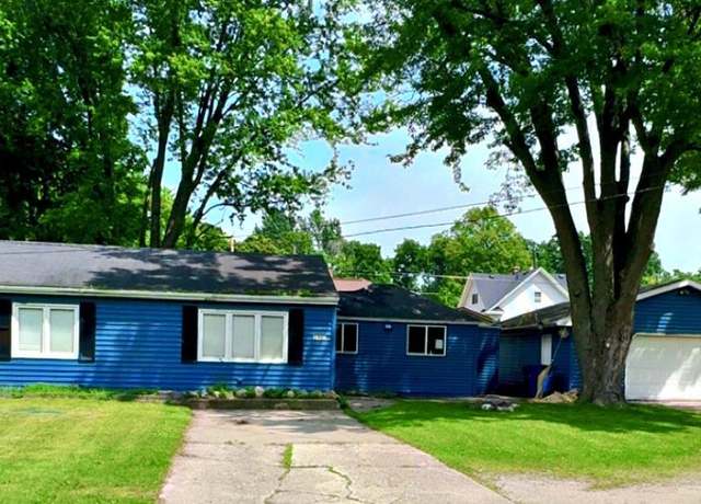 Property at 1922 Mitchell St, Oshkosh, WI 54901, 2 beds, 1 bath