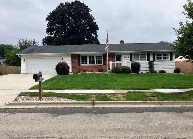 Property at 6214 Lakeview Blvd, Middleton, WI 53562, 3 beds, 1.5 baths