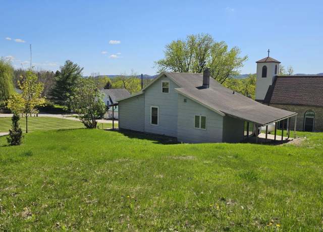 Property at 204 Cheney St, De Soto, WI 54624, 3 beds, 1 bath