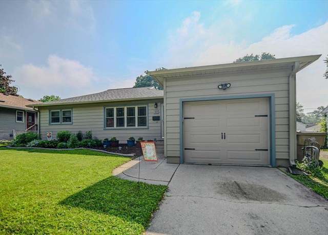 Property at 33 Bradford Ln, Madison, WI 53714, 3 beds, 2 baths