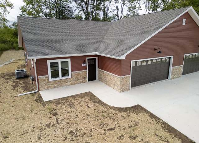 Property at 1075 Rusalka Cir, Reedsburg, WI 53959, 2 beds, 2 baths