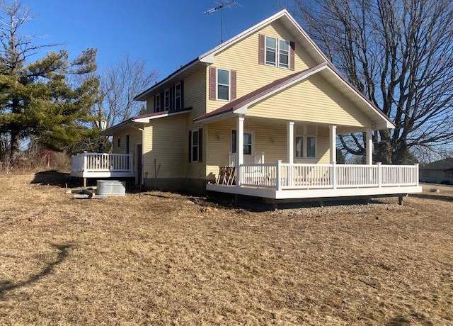 Property at 3030 Mounds View Rd, Blue Mounds, WI 53517, 4 beds, 2 baths