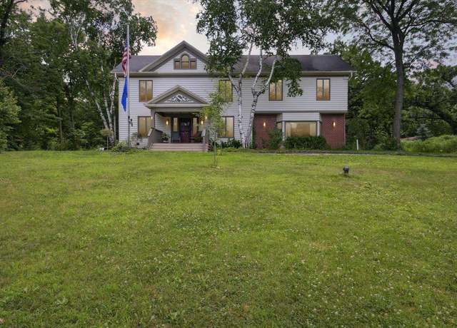 Property at 2715 S Riverside Dr, Beloit, WI 53511, 5 beds, 4 baths