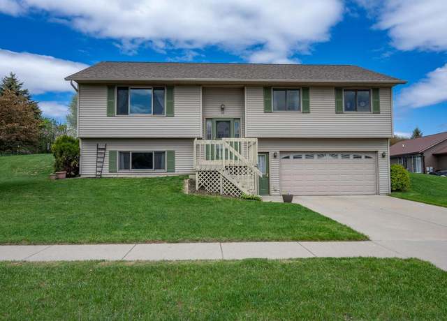 Property at 28 Jaz Cir, Reedsburg, WI 53959, 3 beds, 2 baths