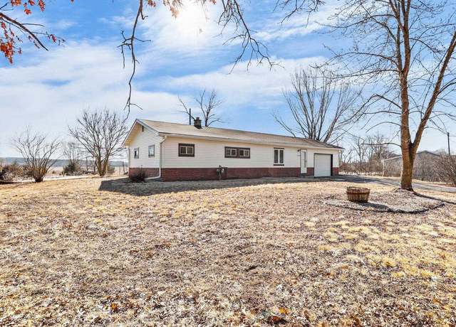 Property at 10509 Old Y Rd, Mazomanie, WI 53560, 3 beds, 1 bath