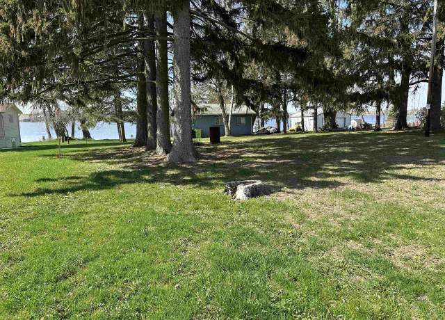 Property at W10928 Glen Dr, Beaver Dam, WI 53916