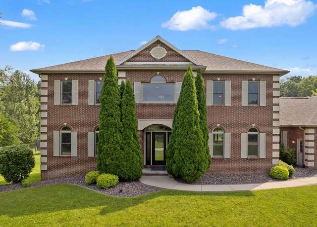 Property at 9340 N Serns Rd, Milton, WI 53563, 6 beds, 4.5 baths
