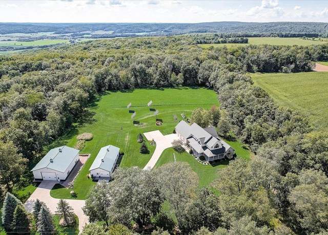 Property at S7711 Freedom Rd, North Freedom, WI 53951, 3 beds, 3.5 baths